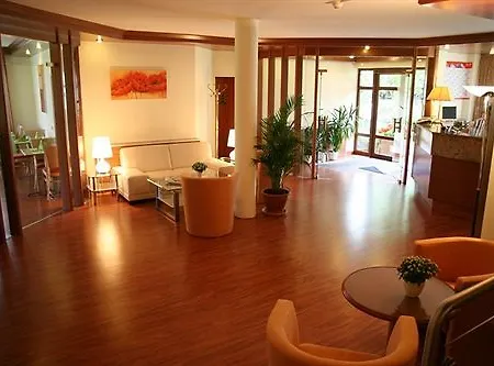 Flora Möhringen Hotel 3*