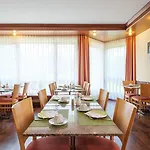 莫林根弗洛拉酒店