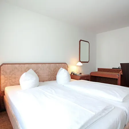 Flora Moehringen Hotel 3*