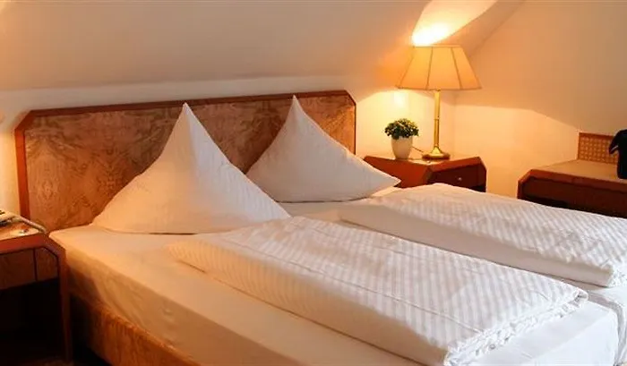 Flora Möhringen 3* Stuttgart